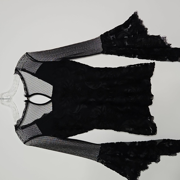 Black Lace And Mesh Blouse With Bell Sleeves Y2K Witchy‎ Festival Size Medium - Picture 10 of 16